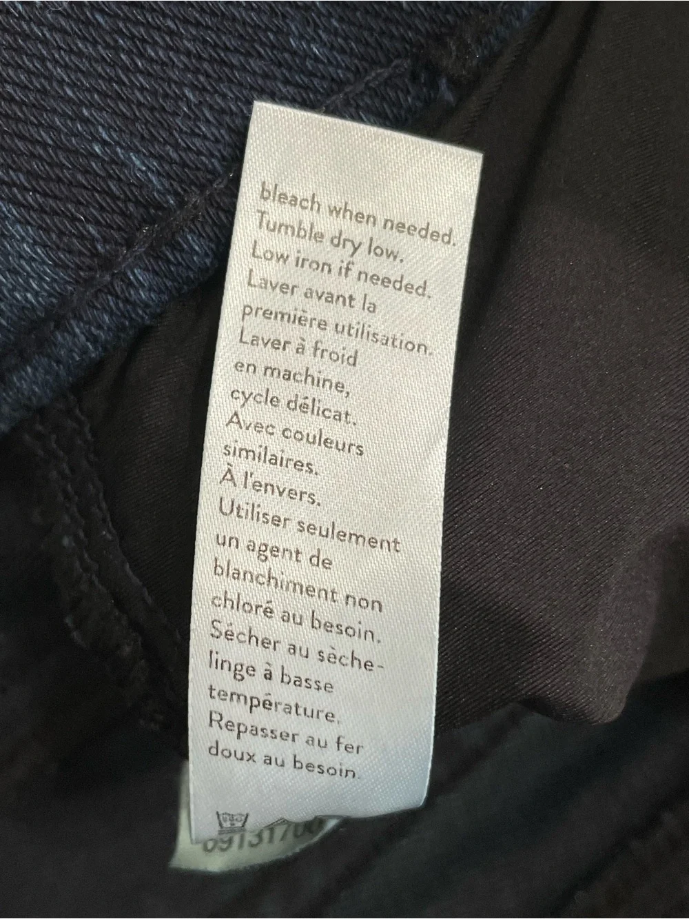 Spanx Everyware Dark Wash Pull on Jeans Size Medium Skinny Jeans Leggins